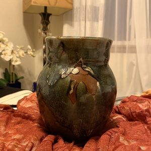 ▪️VINTAGE HANDMADE POTTERY VASE by Dan